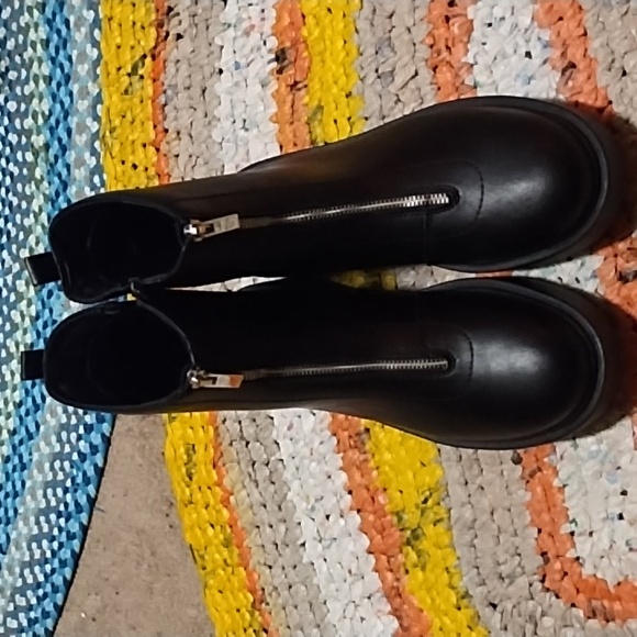 Platform Boots New Never Worn - Picture 1 of 4